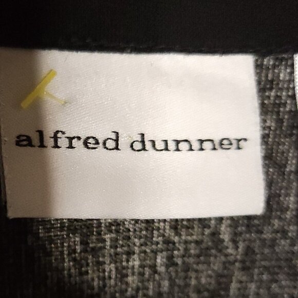 Alfred Dunner Black Grey Faux Fur Full Zip Knit Top 16 - Picture 4 of 6